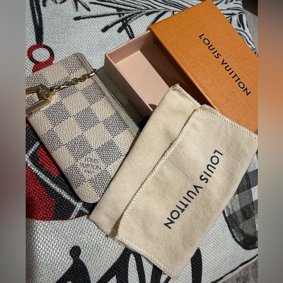 Louis Vuitton Damier Azure Key Pouch - Picture 3 of 10